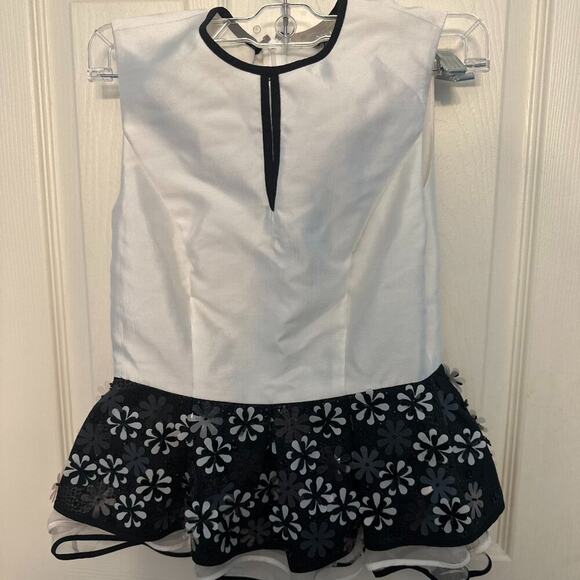 AIVEI Black White Floral Appliqué Peplum Top Size 4 - Picture 1 of 6